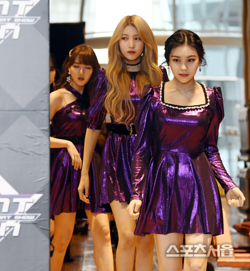 [포토] 엄지, 여자친구 입장합니다~!