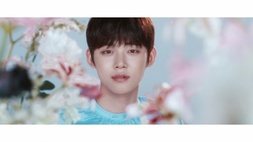 빅히트, 'BTS 동생 그룹' TXT 연준 공개…소년美 뿜뿜