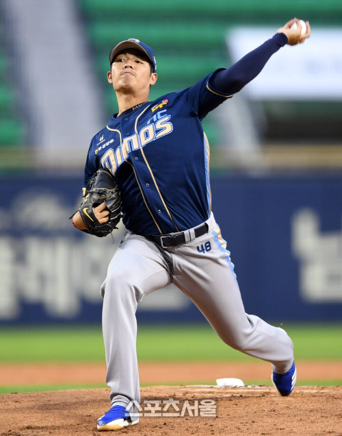 KBO리그 최초의 대만 출신 外人 왕웨이중, 오클랜드와 계약