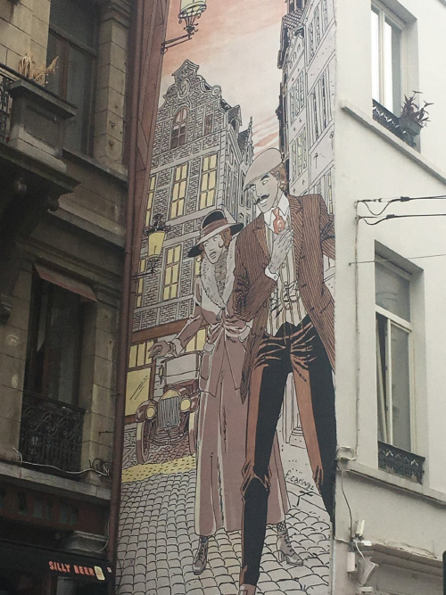 3 인기 만화 캐릭터인 틴틴