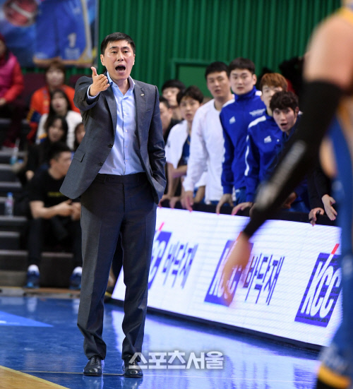 삼성 이상민 감독 "너무 쉽게 점수 허용줘. 강한 압박 필요"