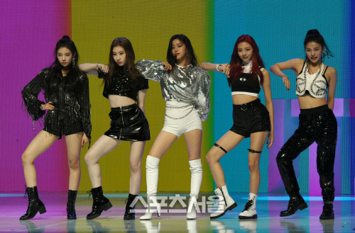 걸그룹 ITZY 데뷔, JYP의 무서운 막내![포토]
