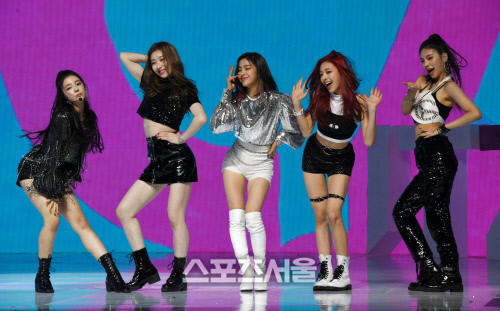 걸그룹 ITZY 데뷔, JYP의 막내![포토]