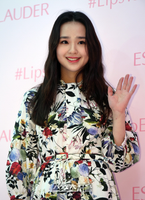 [포토] 손연재 '깜찍한 손인사'