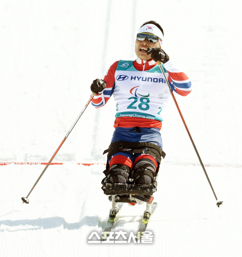 한국 최초 패럴림픽 금메달리스트 신의현, 세계선수권 동메달