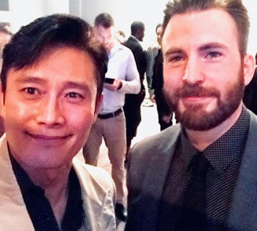 이병헌, '캡틴 아메리카' 크리스 에반스와 만났다...훈훈한 인증샷