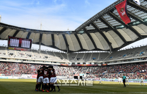 [포토] FC서울, 홈개막 선제골의 기쁨!