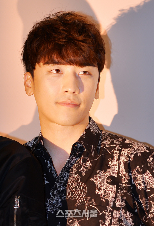 경찰, '성접대 의혹' 승리 메신저 원본 권익위에 요청