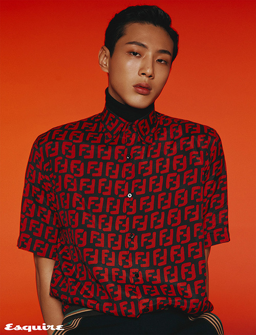 지수, 소년과 남자 넘나드는 매력…이래서 '화보 장인'