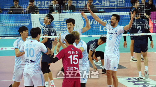 대한항공, 우승 마침표 찍자 [포토]