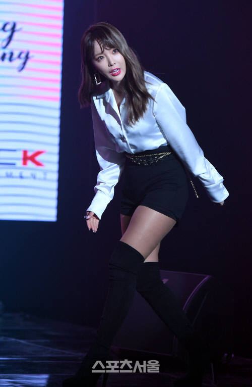 [포토] 홍진영 '많이 오셨네요'