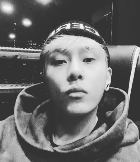 어라운드어스 측 "정준영 카톡방 용 모씨, 용준형 아냐" 해명