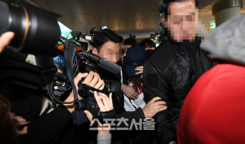 [포토] 정준영 '모자 눌러 쓰고'