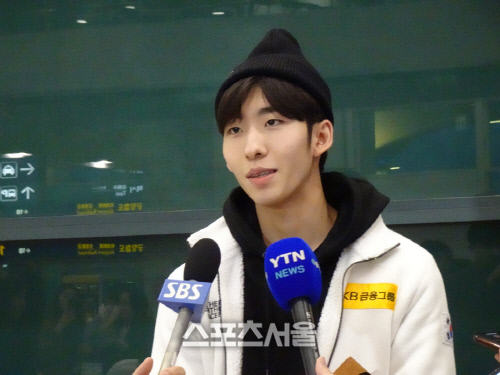 '개인종합 1위' 임효준 "황대헌과 선의의 경쟁 이어가겠다"[현장인터뷰]