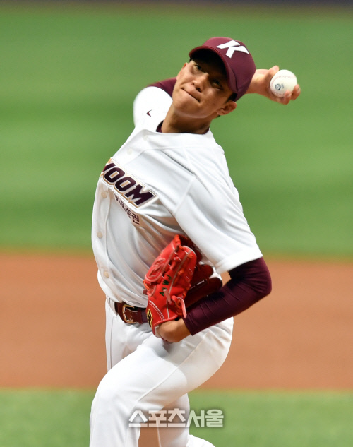 [일문일답]키움 안우진 "컨트롤 신경쓰다가 구속이 덜 나왔다"