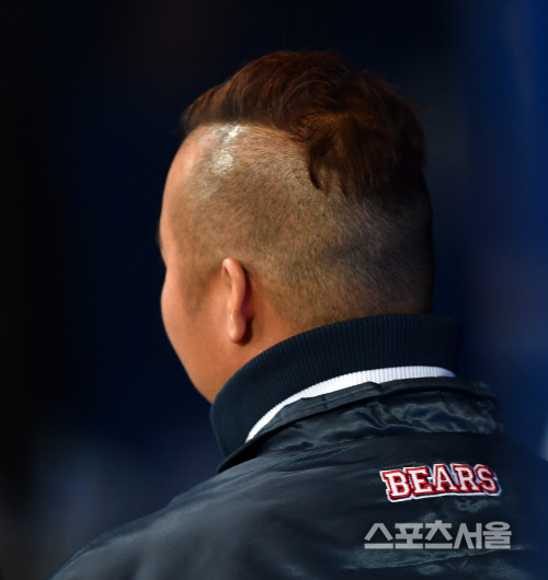 [포토]\'모히칸 헤어스타일 변신한 유희관