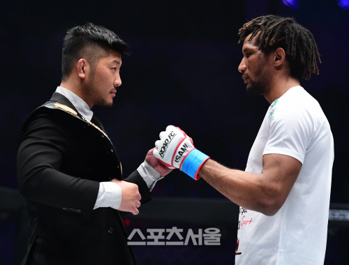 '적' 만수르 바르나위의 게시물에 '좋아요'를 누른 권아솔, 쿨(Cool)해~