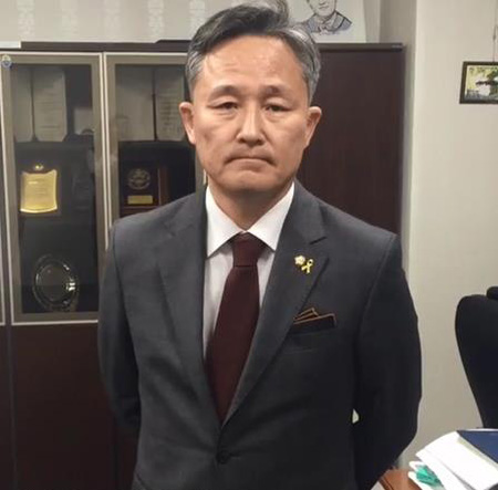 표창원 "버닝썬 수사는 검찰이 해야…승리, 국가 행정 모욕" 직언