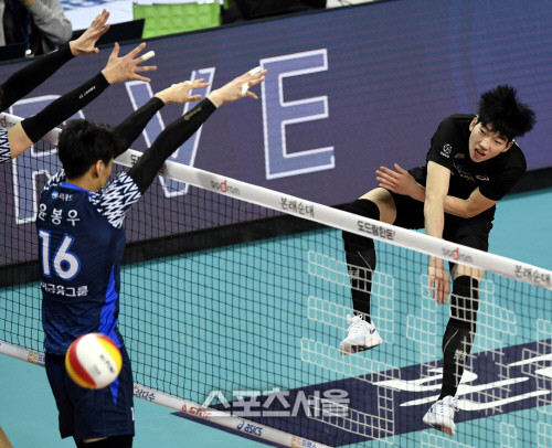 [포토] 허수봉, 파다르 공백 채우는...강타!