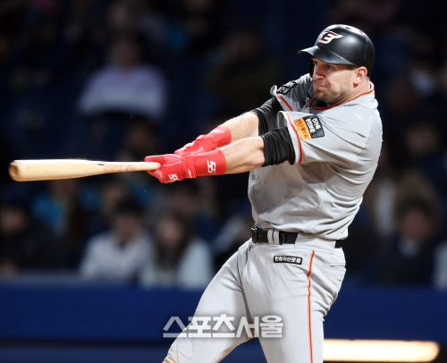 호잉도 쾅! 창원NC파크 2호 홈런 작렬