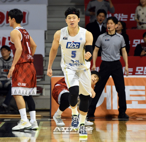 전주kcc 이정현, 내가 끝냈다 [포토]