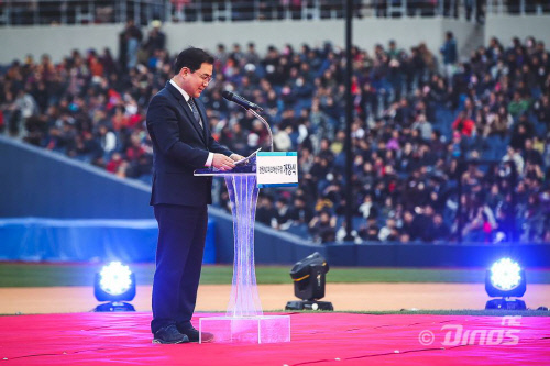 54729164_2397458936931482_95989302135095296_n