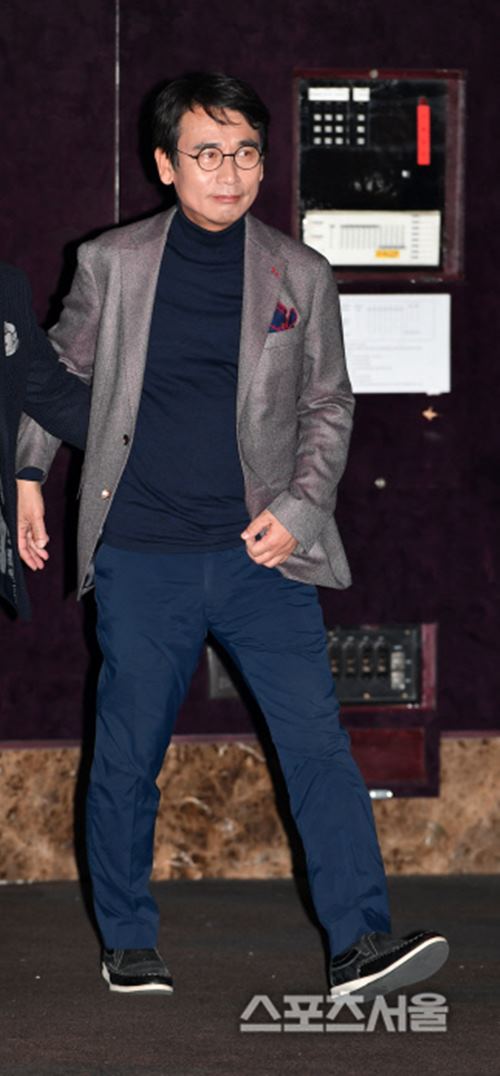 '유시민 조카' 대마초 밀수 혐의로 '징역 3년'