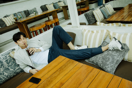 디스커버러 공유 2019 SS 화보 1