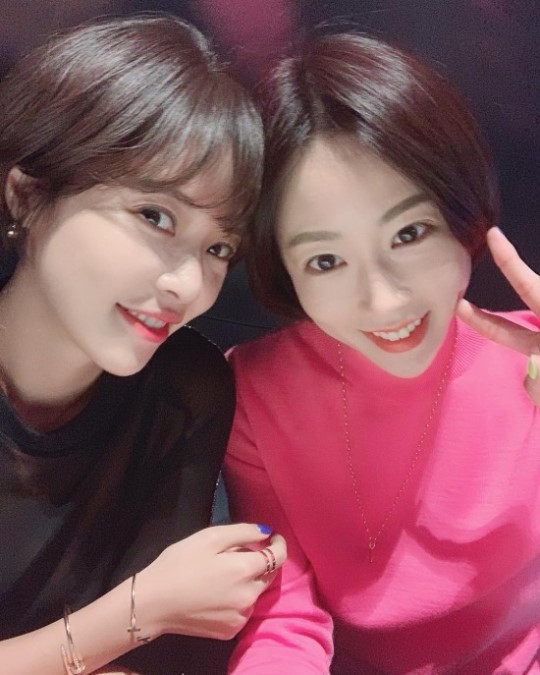 "다시 뭉친 슈가" 황정음X아유미X육혜승, 여전한 미모