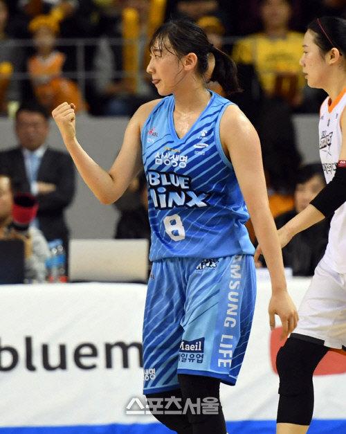 이주연, 드디어 넣었다 [포토]