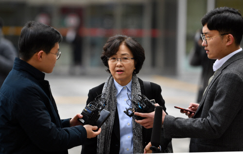 김은경 전 장관 구속영장 기각…법원 "증거인멸·도주우려 소명 부족"