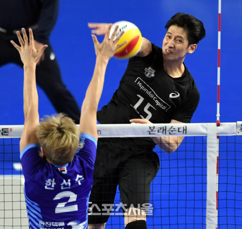 문성민, 우승 마침표 찍자 [포토]