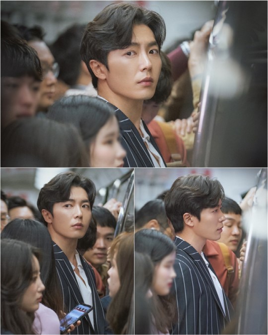 '그녀의 사생활' 김재욱, 만원 지하철에서도 열일하는 비주얼 '심쿵'