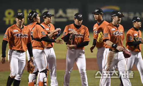 [포토] 한화 이글스, 홈 개막전 9-0의 완승!