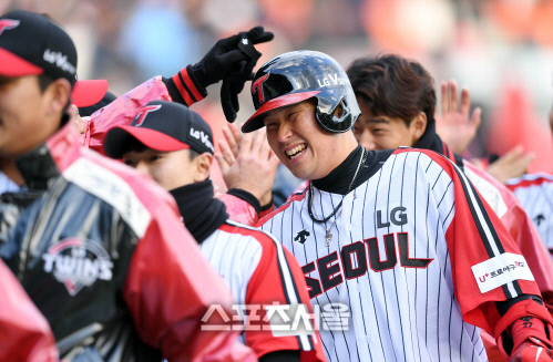 [포토] LG \'유강남\' 경기 끝냈다