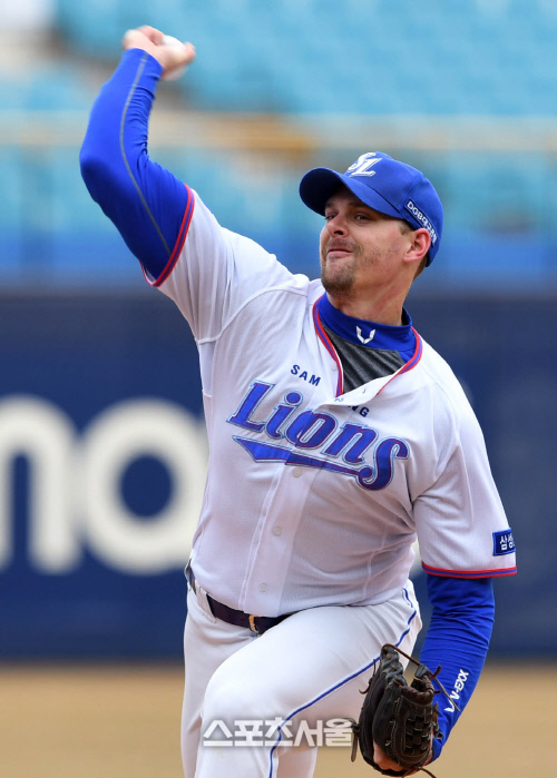 삼성 헤일리, 선발출전중 [포토]