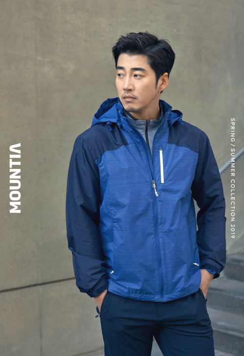 마운티아 화보컷_루카쿠자켓 착장
