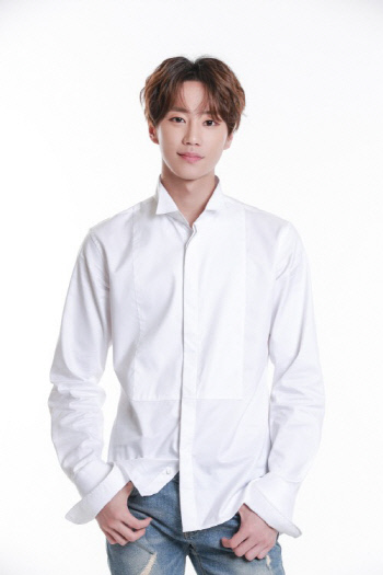 [단독]유키스 준, '미스터 기간제' 주연 물망…연기돌 행보 탄력