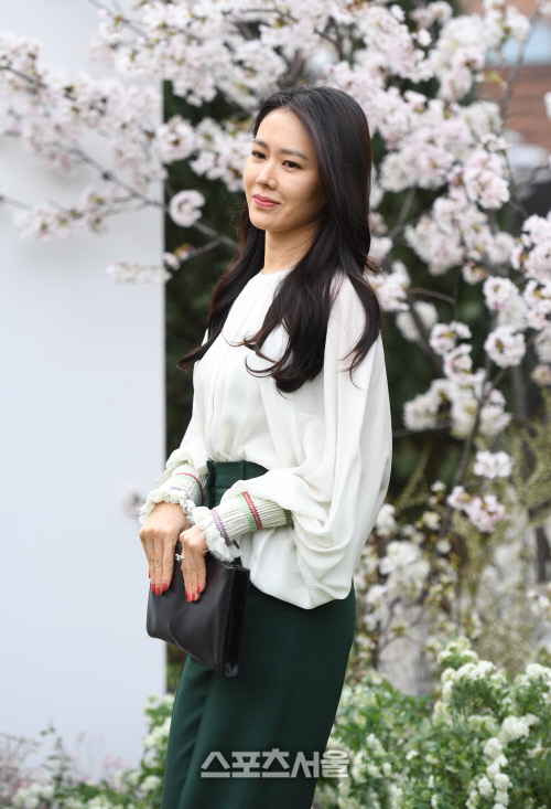 [포토]이정현 결혼식에 참석하는 손예진