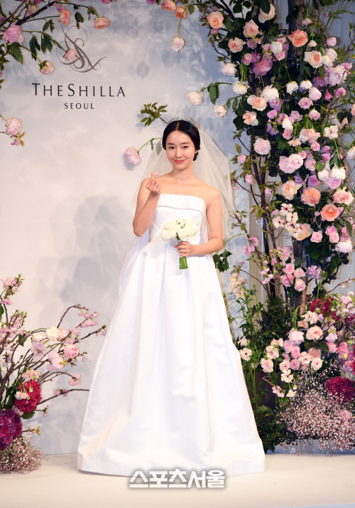 [포토]이정현, 아름다운 웨딩드레스 입고