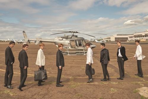 "어머 이건 사야 돼" 엑소 화보 'PRESENT ; gift', 오는 30일 발매 (공식)