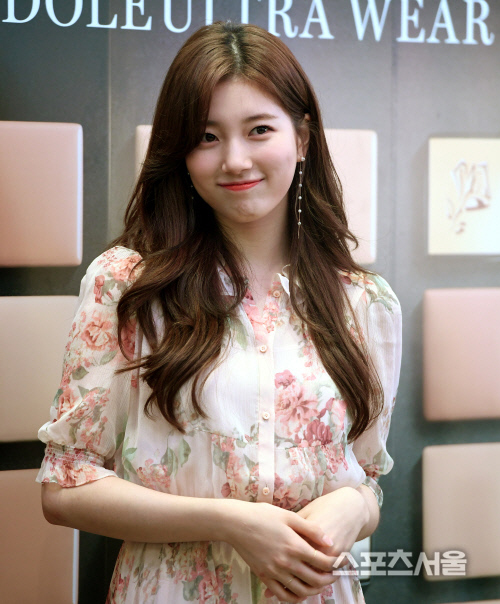 수지, 9년 동행한 JYP에 인사 "영광의 순간 스쳐가...직원분들께 감사"(전문)