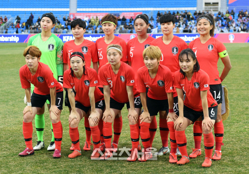 [포토]아이슬란드와의 2차 평가전 나서는 한국 여자 축구 대표팀