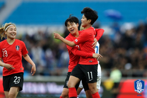 '지소연 동점골' 윤덕여호, 아이슬란드와 평가전서 1-1 무승부