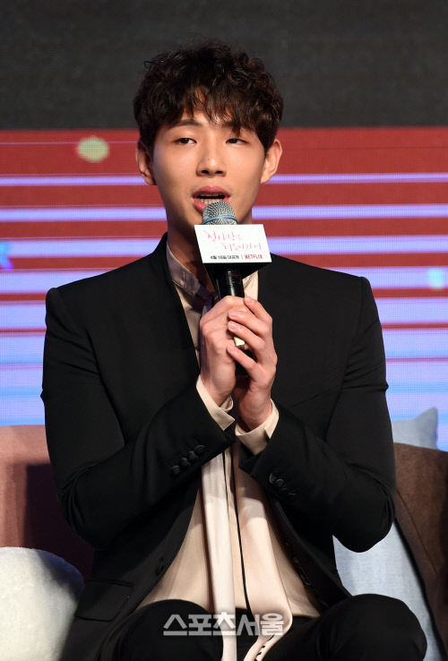 [포토]지수, '첫사랑은 처음이라서'에선 태오!