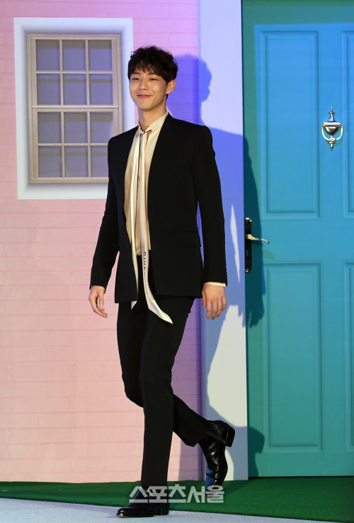 [포토]지수, 시원시원한 몸매 뽐내며...