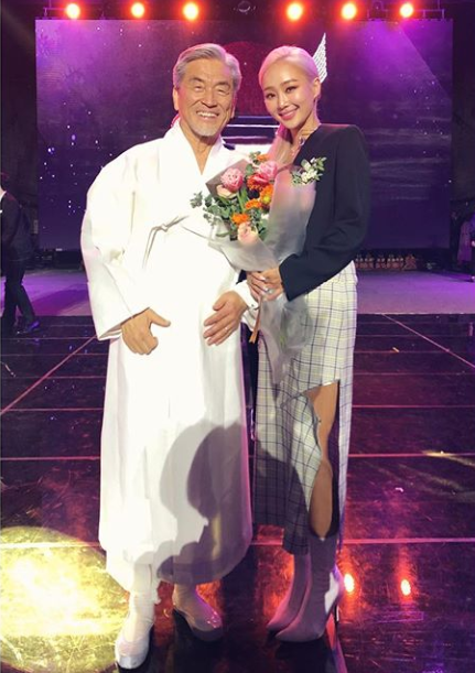 효린, 장사익과 인증샷 "함께 무대에 서 영광"