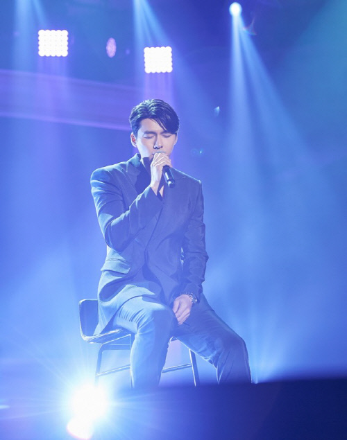 현빈, 2019 서울 팬미팅 성료…애교부터 노래까지 '퍼펙트'