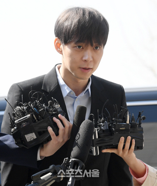 "성실히 조사받겠다" 박유천, 경기남부지방경찰청 자진출석 [포토]