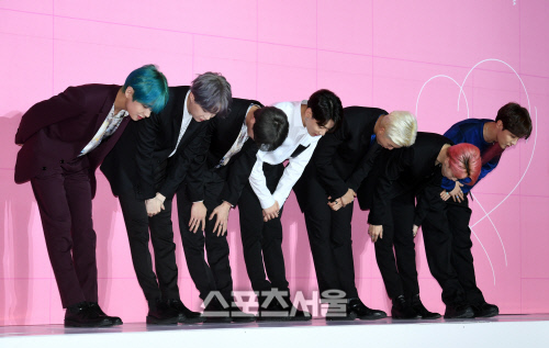 [포토]방탄소년단(BTS), 새 앨범으로 인사드립니다!